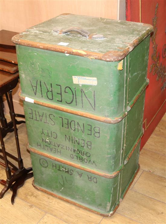 A steamer trunk, W.93cm